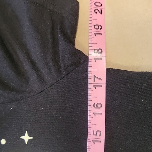 Disney Size S Black T Shirt w/Spooky Mickey Head Glow-in-the-Dark Vinyl Graphic - Picture 7 of 10